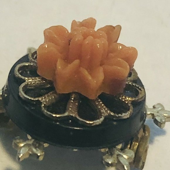 Vintage 3D Plastic Single Pink Flower Very Small Brooch Black Gold Tone - Picture 7 of 12